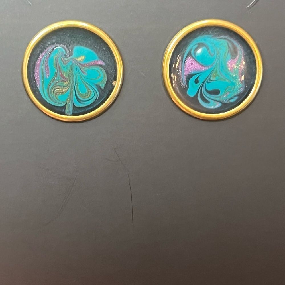 Vintage Style Hand Crafted Gold Tone & Epoxy Paint Swirl Design Pierced Earrings